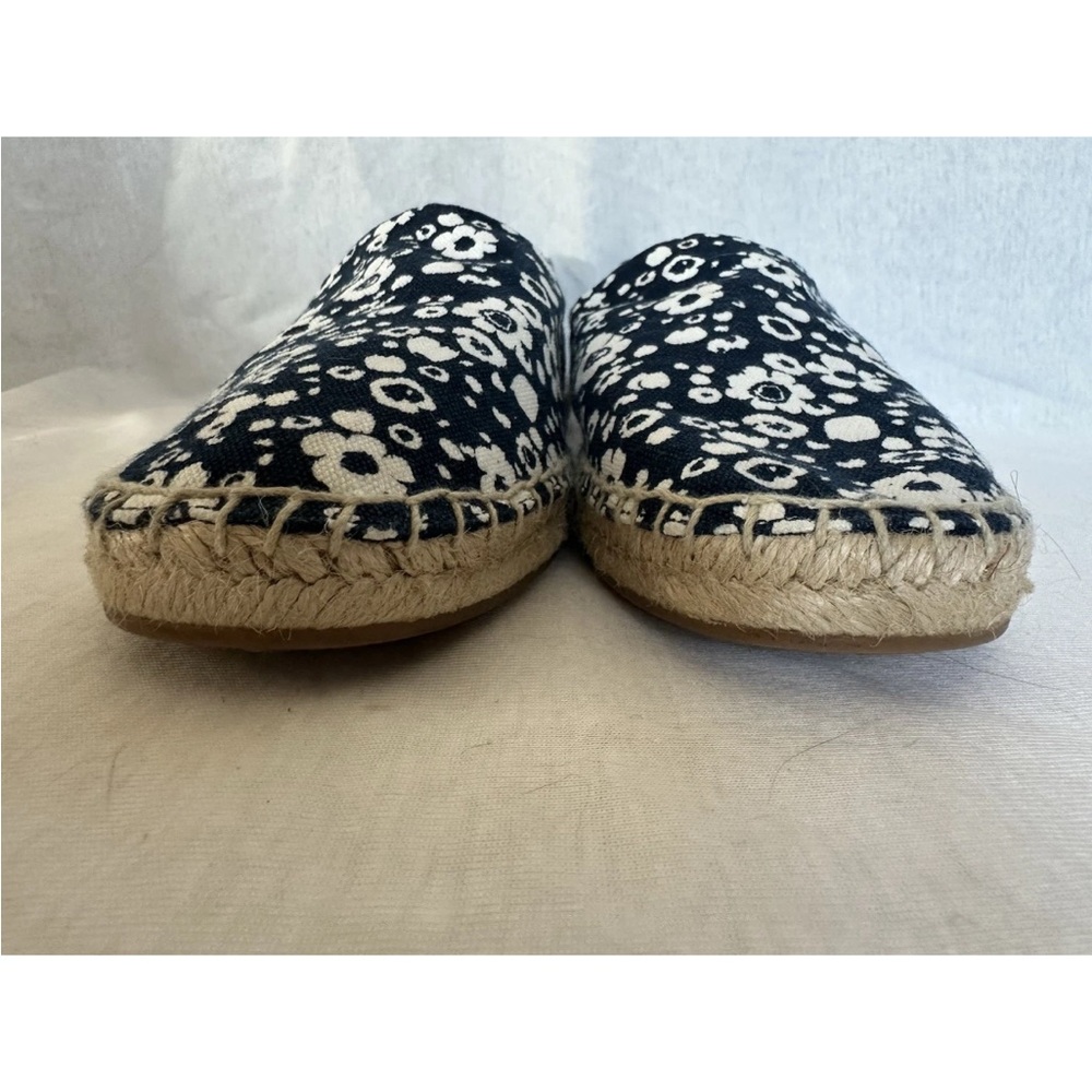 Tory Burch Canvas Navy with white Floral print back logo Espadrilles size 10 - Picture 12 of 15